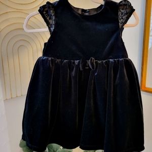 Black velvet H&M dress 12-18 month